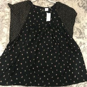 Gap flowy floral black top